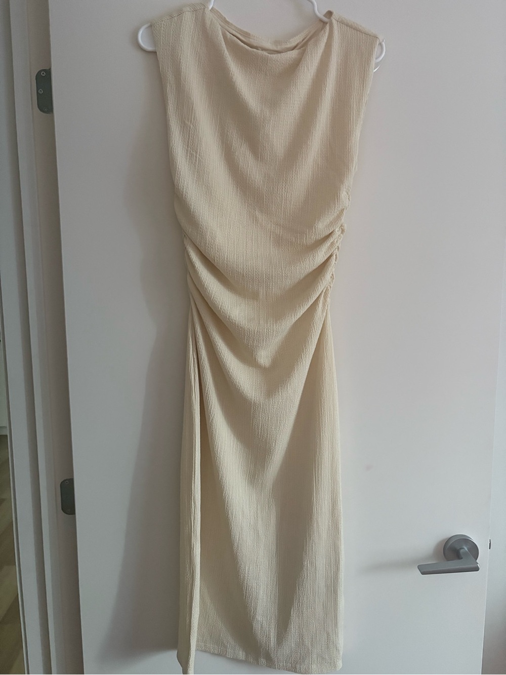 H&M Cream Sleeveless Ruched Maxi Dress